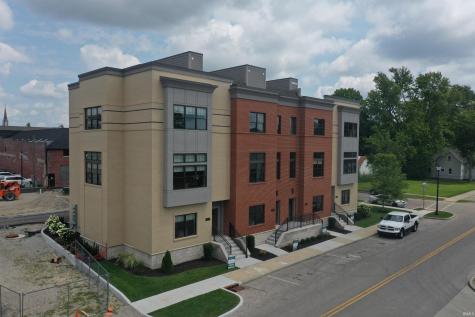 76 E Wayne Street Franklin IN 46131