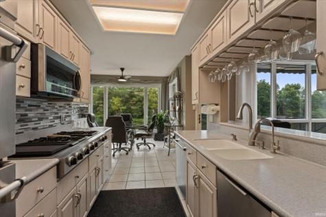 709 Bittersweet Cove Drive Mishawaka IN 46544