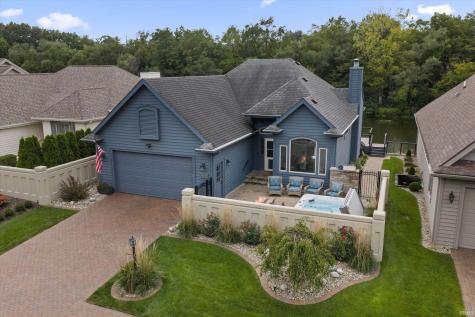 709 Bittersweet Cove Drive Mishawaka IN 46544