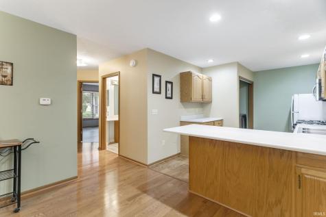 3855 Sandpiper Cove Run South Bend IN 46628
