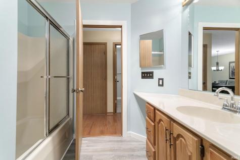 3855 Sandpiper Cove Run South Bend IN 46628