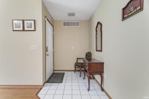 3855 Sandpiper Cove Run South Bend IN 46628