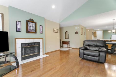 3855 Sandpiper Cove Run South Bend IN 46628