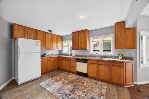 9828 S Harbour Pointe Drive Bloomington IN 47401