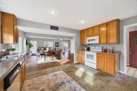 9828 S Harbour Pointe Drive Bloomington IN 47401