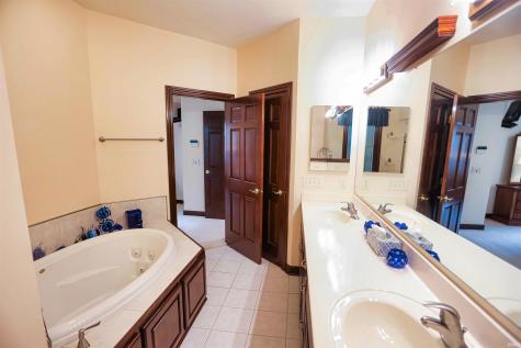 9532 Trellis Cove Fort Wayne IN 46835