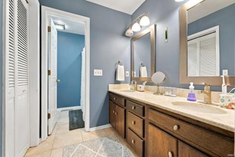 3006 Dockshire Lane Fort Wayne IN 46804