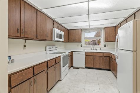 1505 N Quarry Road Marion IN 46952