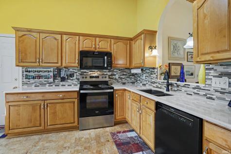 930 Fredericksburg Court South Bend IN 46614