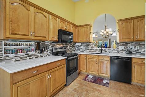 930 Fredericksburg Court South Bend IN 46614