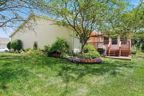 930 Fredericksburg Court South Bend IN 46614