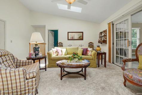 930 Fredericksburg Court South Bend IN 46614