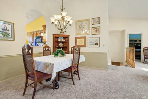 930 Fredericksburg Court South Bend IN 46614