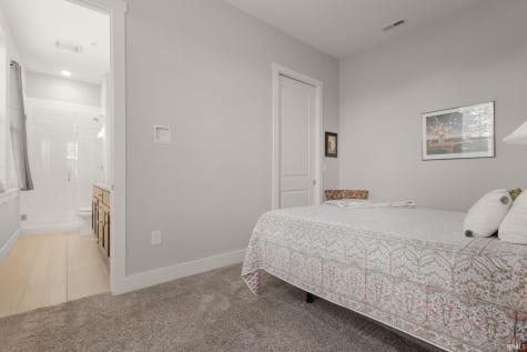 1017 Keenan Court South Bend IN 46615