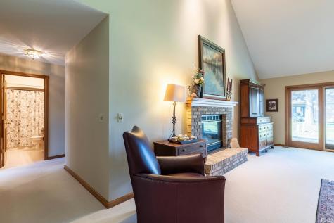 6327 Langley Court Fort Wayne IN 46815