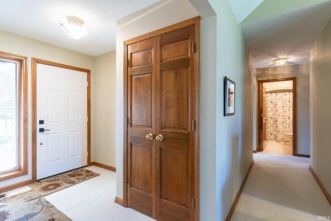 6327 Langley Court Fort Wayne IN 46815