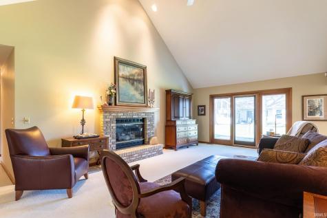 6327 Langley Court Fort Wayne IN 46815