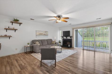 9105 S Pointe Ridge Lane Bloomington IN 47401