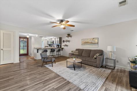 9105 S Pointe Ridge Lane Bloomington IN 47401