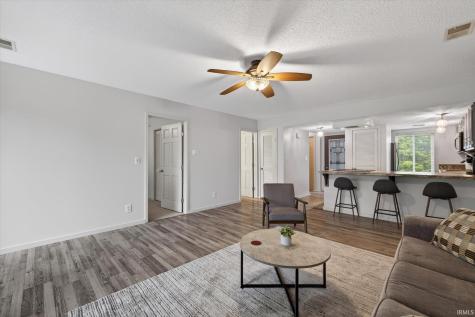 9105 S Pointe Ridge Lane Bloomington IN 47401