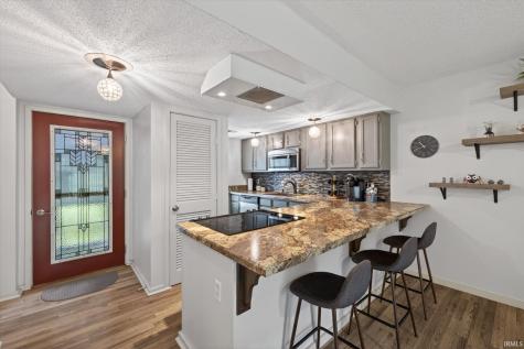 9105 S Pointe Ridge Lane Bloomington IN 47401