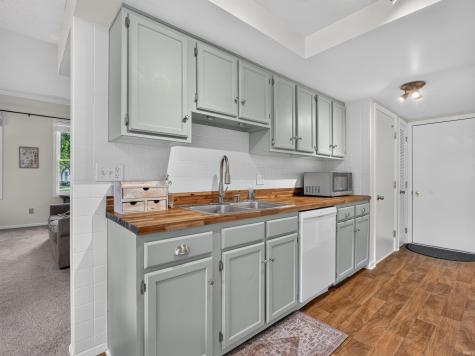 6147 Crofton Drive Fort Wayne IN 46835