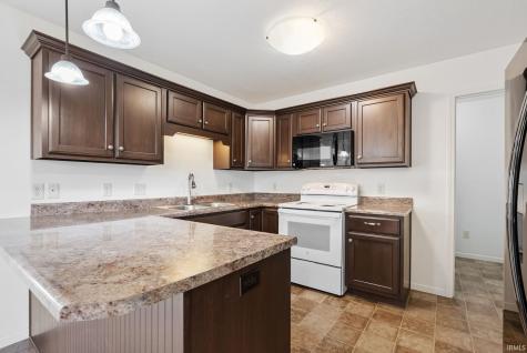 457 Kings Crossing Huntington IN 46750