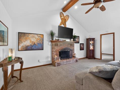 6518 E Canal Pointe Lane Fort Wayne IN 46804