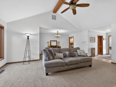 6518 E Canal Pointe Lane Fort Wayne IN 46804