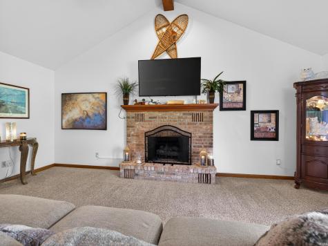 6518 E Canal Pointe Lane Fort Wayne IN 46804