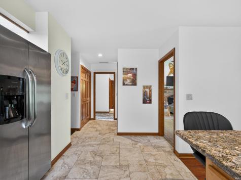 6518 E Canal Pointe Lane Fort Wayne IN 46804