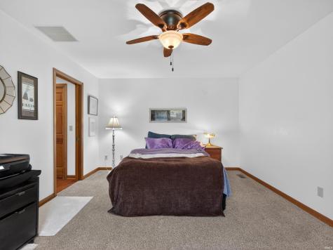 6518 E Canal Pointe Lane Fort Wayne IN 46804