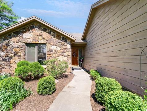 6518 E Canal Pointe Lane Fort Wayne IN 46804