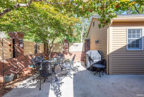 2633 E Windemere Woods Drive Bloomington IN 47401