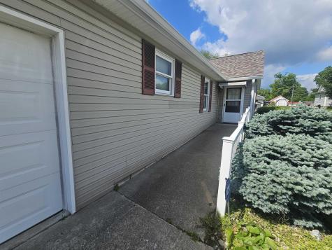 302 E Lewis Lane Spencer IN 47460