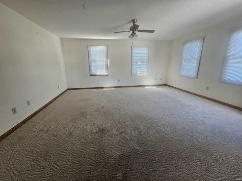 302 E Lewis Lane Spencer IN 47460