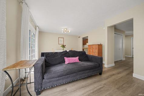 1011 Wheatstone Drive Mishawaka IN 46544