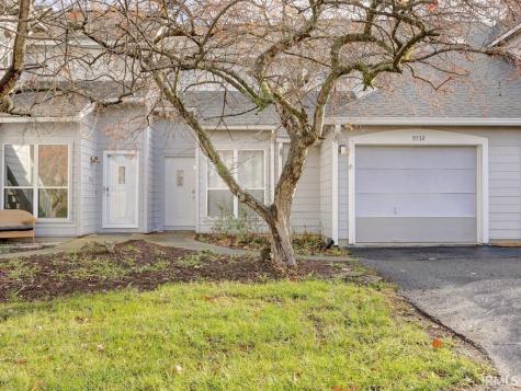 9732 S Bay Pointe Lane Bloomington IN 47401