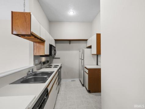 9732 S Bay Pointe Lane Bloomington IN 47401