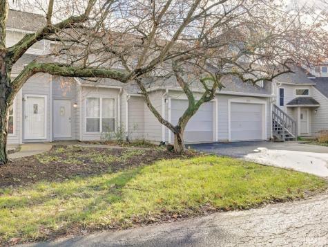 9732 S Bay Pointe Lane Bloomington IN 47401