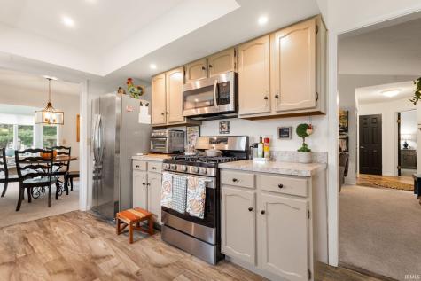 18369 Crownhill Drive South Bend IN 46637