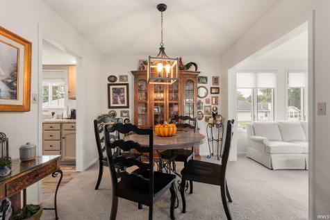 18369 Crownhill Drive South Bend IN 46637