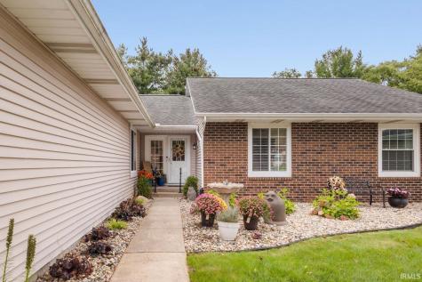 18369 Crownhill Drive South Bend IN 46637