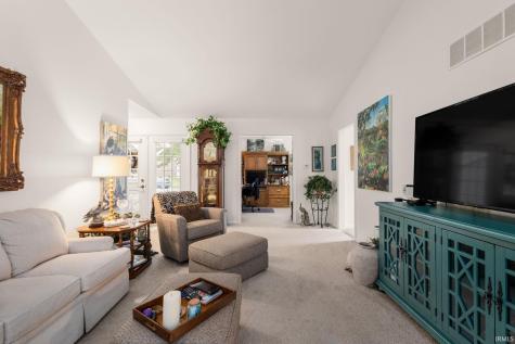 18369 Crownhill Drive South Bend IN 46637