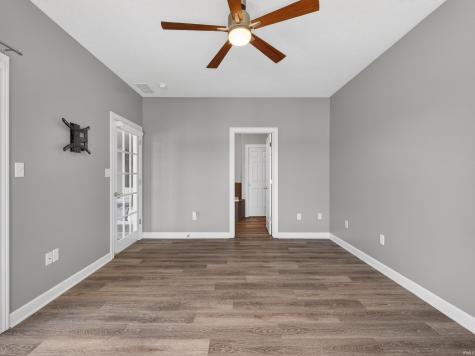 8732 E Smith Drive Syracuse IN 46567