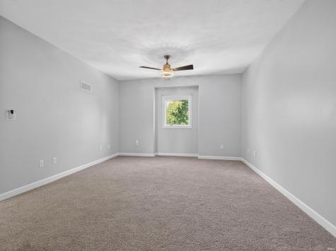 8732 E Smith Drive Syracuse IN 46567