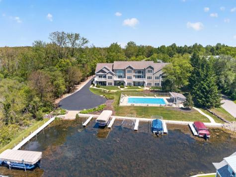 8732 E Smith Drive Syracuse IN 46567