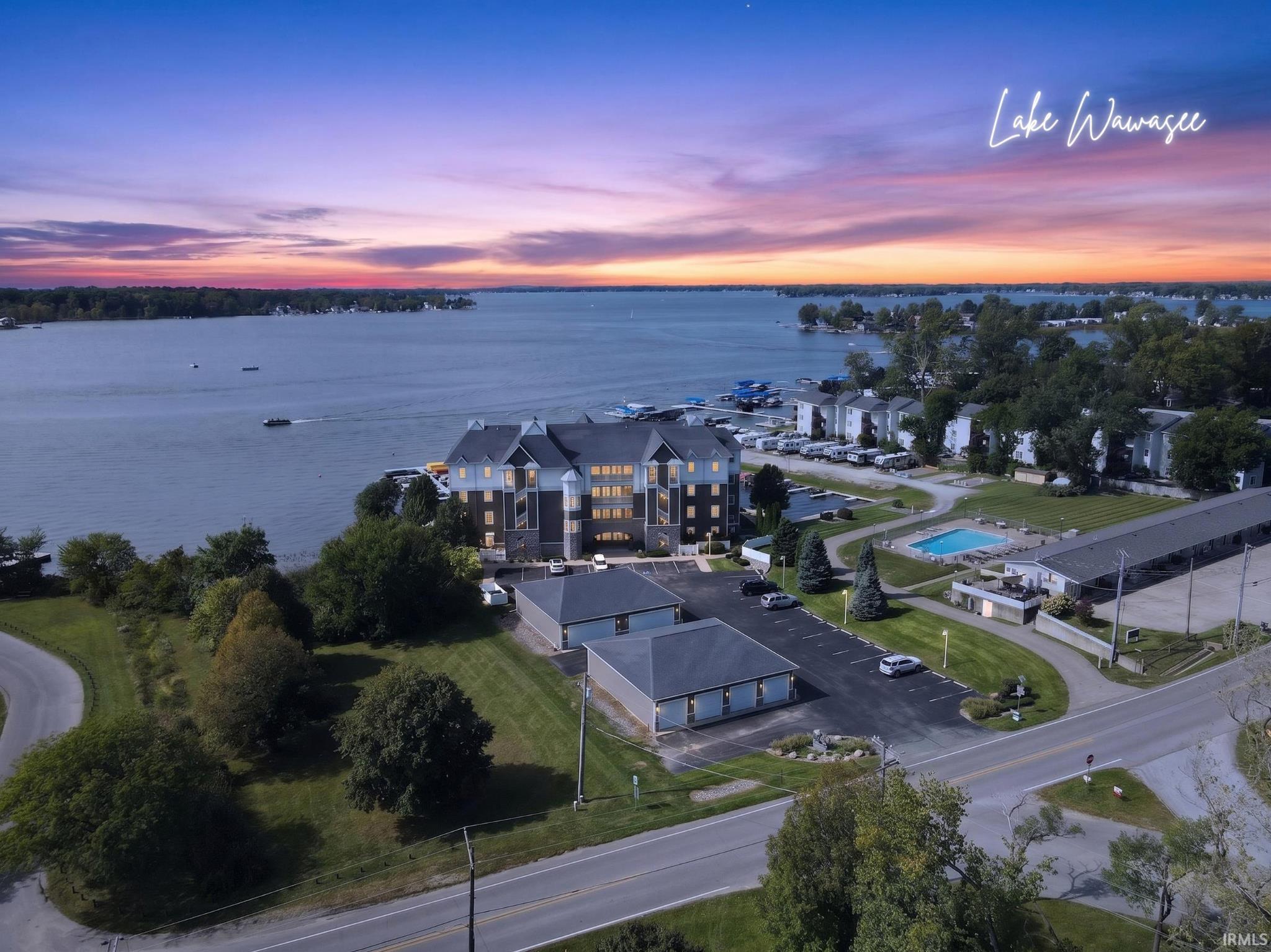 Syracuse IN, 10005 N Turkey Creek Road, Unit 3