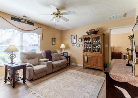 8005 River Park Way Evansville IN 47715