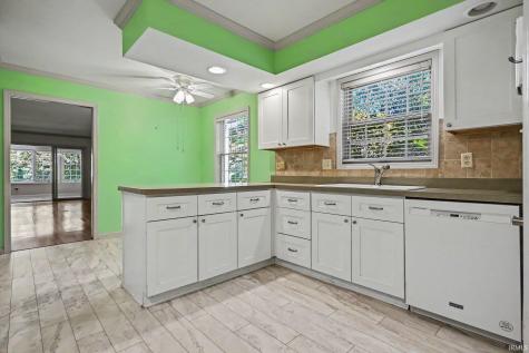 1309 E Erskine Manor Hill Drive South Bend IN 46614